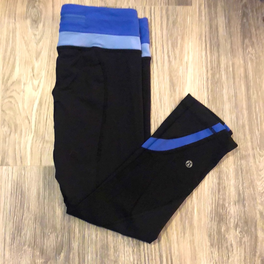 Lululemon leggings. Pretty colors!